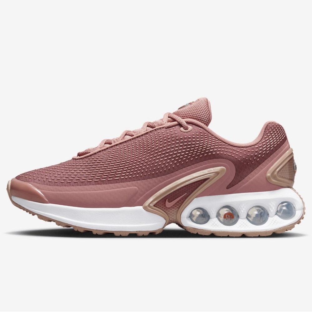 Nike Women's Mauve Athletic Shoes
